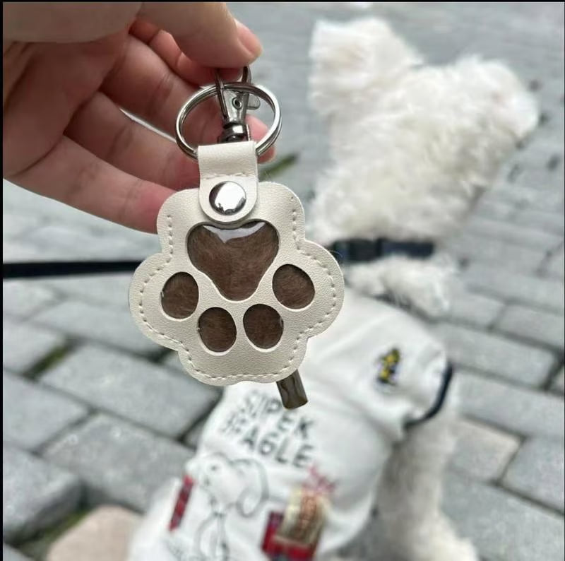 Porte-clés Souvenir Personnalisé en Cuir Véritable – "Toujours avec toi" (Chien & Chat) – [1 ACHETÉ = 1 OFFERT]